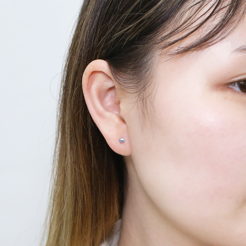 スワロフスキー 純チタン PURETITANIUM MARE マーレ  ピアス 3mm ブルー・ダイヤモンド・カラー 4501-TZ21