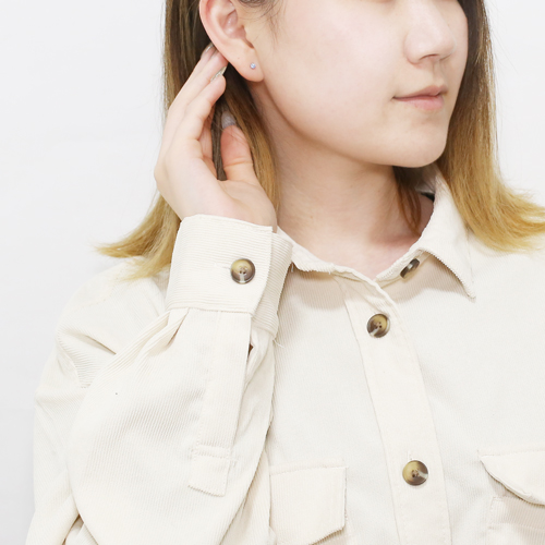 スワロフスキー 純チタン PURETITANIUM MARE マーレ  ピアス 3mm ブルー・ダイヤモンド・カラー 4501-TZ21