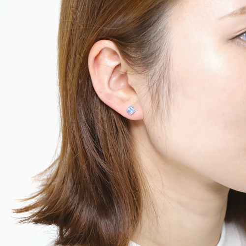 スワロフスキー 純チタン PURETITANIUM MARE マーレ  ピアス 5.5mm ブルー・ダイヤモンド カラー 4504-TZ21