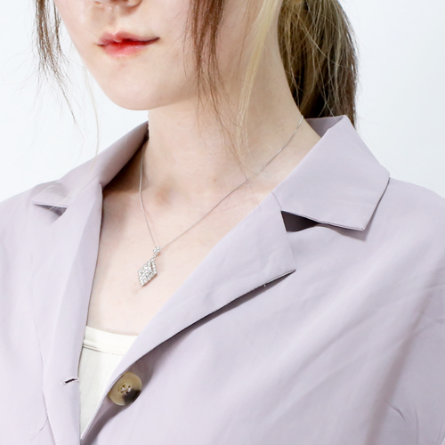 プラチナ 900/850　ダイヤモンド  合計2カラット ペンダント  ベネチアンチェーン 4621-HG21