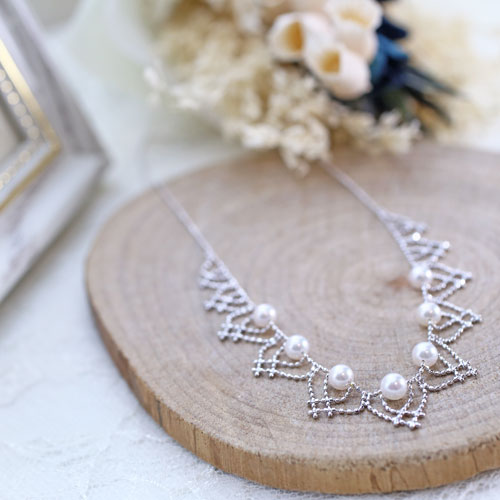 K18WG&アコヤパールのネックレス くわしい 