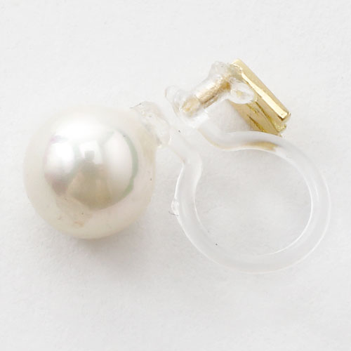 18金 イニシャル M インビジブル 片耳 イヤリング 6mm珠 貝パール 挟み込み式　5361-EG16