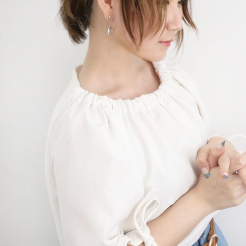 シルバー タイ製 ピアス ラウンド 天然石 白蝶貝 キャッチ式 PRANDA　5434-IS17