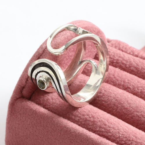 インドネシア製 シルバー925 天然石 ペリドット レイヤードリング　5512-SK17