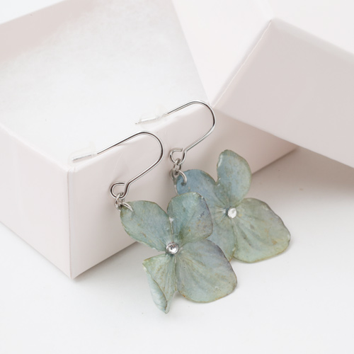 日本製 紫陽花 ピアス/耳飾り スワロフスキー 樹脂 5610-LL18