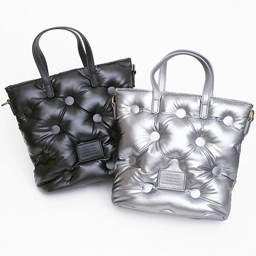 【送料無料】バッグ ハンドバッグ ショルダーバッグ BAG/鞄/カバン/かばん 2WAY 肩掛け 斜め掛け お出かけ 黒/ブラック シルバー キルティング メタリック 合成皮革/合皮 お洒落/オシャレ かわいい レディース/女性 記念日 お祝い 誕生日 母の日 プレゼント 贈り物 5759-MZ24