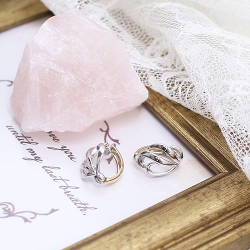 10金 イエロー＆ホワイト リバーシブル ピアリング スカシリーフ 6067-UK24