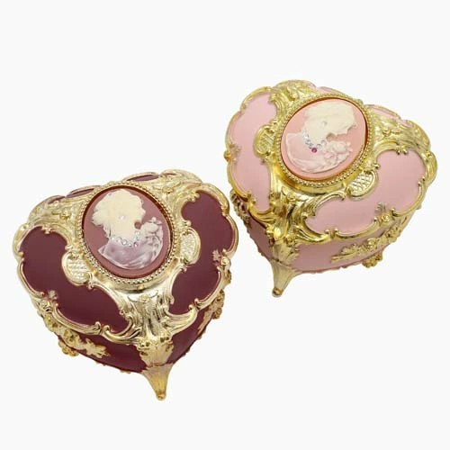 【送料無料】アメリカ SPRENDID ジュエリーケース オルゴール ジュエリーボックス/宝石箱 /ジュエリーケース カメオ/CAMEO アクセサリー 小物入れ ワインレッド ピンク 可愛い 収納 インテリア 贈り物 プレゼント 癒し アンティーク調 6282-JC25