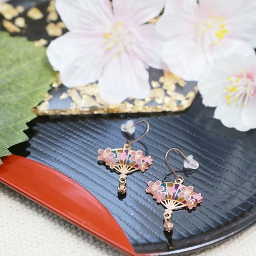 ピアス 樹脂ピアス 和風ピアス フック式 扇子 センス 花ざかり ピンク