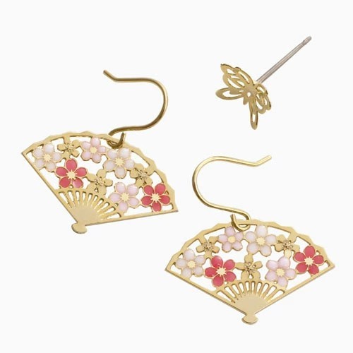 ピアス 樹脂ピアス 和風ピアス フック式 扇子 センス 桜 蝶 透かし 3