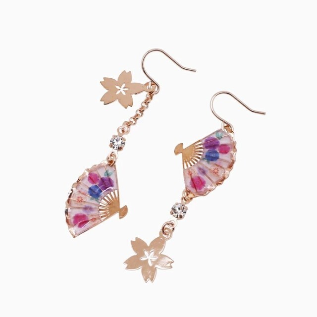 ガーグル gargle ピアス 樹脂ピアス 和風ピアス フック式 扇子 センス 春のうたげ 桜 サクラ 和風 和紙 樹脂 ガラス 真鍮 メッキ ピンクゴールド 和 浴衣 着物 アクセサリークリックポスト対応6360-GG25