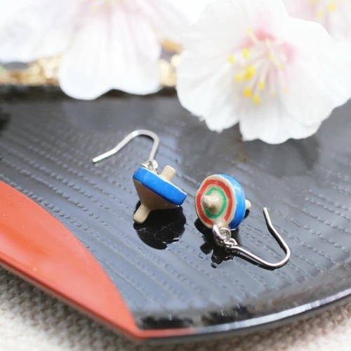 ピアス 樹脂ピアス 和風ピアス フック 昔あそび 駒 こま回し コマ