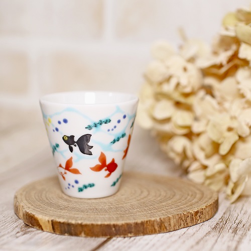 【日本製】九谷焼 縁起猪口（ぐい飲み）北陸伝統工芸 金魚 7177-SK23