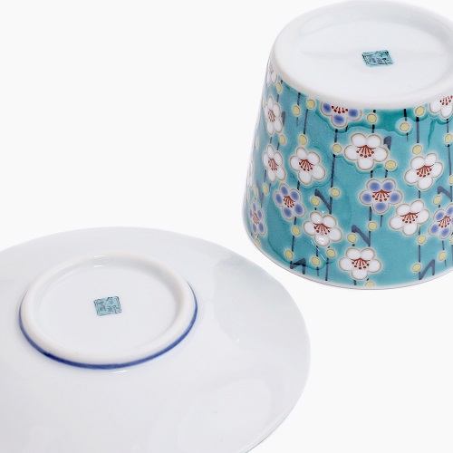 【日本製】九谷焼 北陸伝統工芸 縁起小皿＆カップ セット 梅 7206-SK24