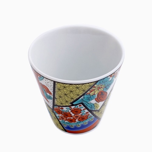 九谷焼 縁起猪口（ぐい飲み ）北陸伝統工芸 <花かるた> 7233-SK24