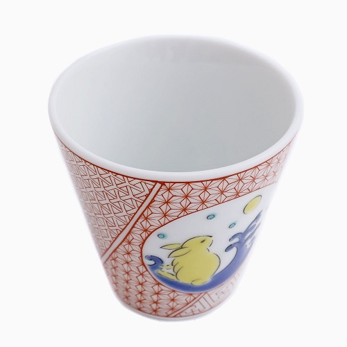 九谷焼 縁起猪口（ぐい飲み ）北陸伝統工芸 <うさぎ> 7234-SK24