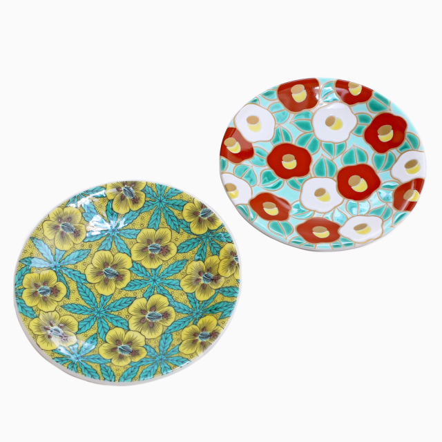 【送料無料】日本製 九谷焼/久谷五彩 磁気/陶器/陶磁器 小皿/皿/お皿 吉田屋風葵 椿/ツバキ 和柄 セット売り/2枚セット 可愛い 華やか/鮮やか お洒落/オシャレ お祝い/記念日/誕生日/結婚祝い/開店祝い プレゼント/贈り物/ギフト 食器/和食器 インテリア 7263-SK24