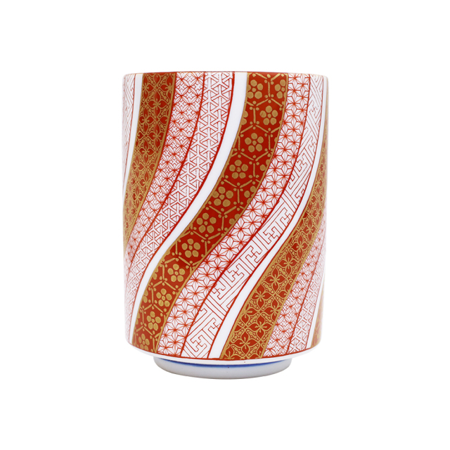 【送料無料】日本製 九谷焼/久谷五彩 磁気/陶器/陶磁器 湯呑/コップ/カップ 赤/赤絵/ 9.7cm 青郊窯 華やか/鮮やか お洒落/オシャレ お祝い/記念日/誕生日/結婚祝い/開店祝い プレゼント/贈り物/ギフト 食器/和食器 インテリア 7279-SK24