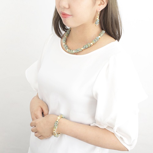 イタリア製 ベネリアンガラス ピアス <INES design> ベルデ・タンブロ・ピアス 7827-IN20