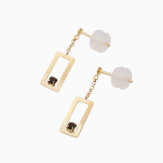 【送料無料】K10 10金 GOLD ゴールド スクエア オニキスOnyx ピアス ゴールドピアス 小さめ 華奢 アクセサリー ゴールドアクセサリー レディースピアス レディースアクセサリー チェーン プレゼント 記念日 お祝い 誕生日6462-MH25