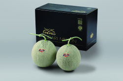 ＜スペシャルボックス（黒）＞夕張メロン　秀品2kg・2玉入【送料込み】