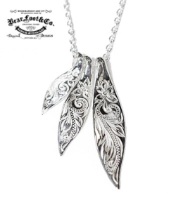 Bear Foot Leafs PENDANT