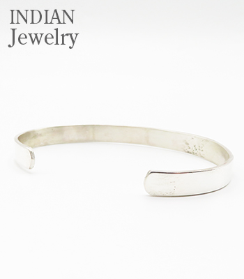 INDIAN JEWELRY(インディアンジュエリー) ナバホ族 D 食わ Reeves作  