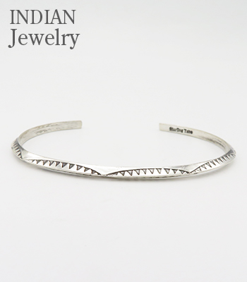 INDIAN JEWELRY ナバホ族|エレイン・タへ|トライアングル