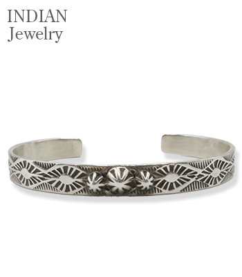 INDIAN JEWELRY ナバホ族|スタンプワーク|アポロコンチョ|シルバー