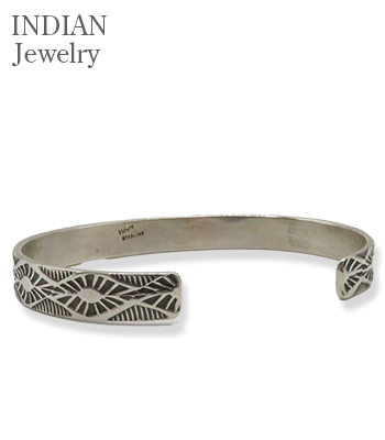 INDIAN JEWELRY ナバホ族|スタンプワーク|アポロコンチョ|シルバー