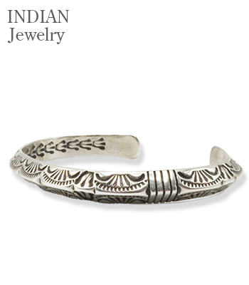 INDIAN JEWELRY ナバホ族|スタンプワーク|トライアングル|シルバー