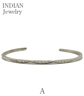 NAVAJO ナバホ族　バングル　シルバー　sterling INDIAN JEWELRY ナバホ族|スタンプワーク|バングル『Navajo Stampede