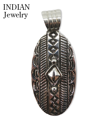 INDIAN JEWELRY ナバホ族|スタンプワーク|ペンダントトップ『Navajo