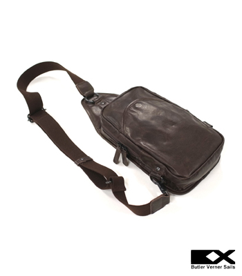 こうくん様⭐︎専用です！　　　　新品　ピエールバルマン　パーティバッグ pierre balmain パーティーバッグ ピエールバルマンPARIS - メルカリ