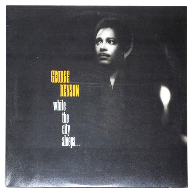 ホワイル・ザ・シティ・スリープス／ジョージ・ベンソン（中古LP／見本盤）