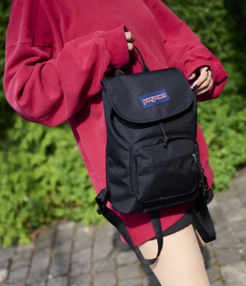 LE SSERAFIM x JAN SPORT ミニ バックパック ブラック LE SSERAFIM x JAN SPORT ミニ バックパック ブラック (jansport