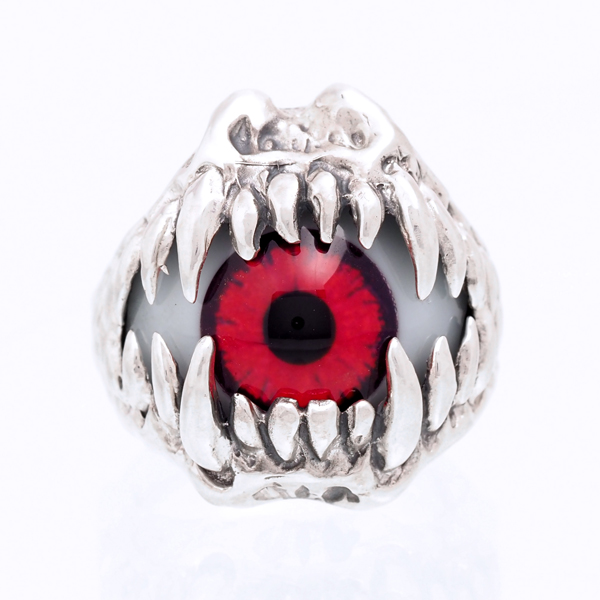 TUSK EYE RING - フリオ 劇中使用