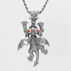 悪魔のペンダント