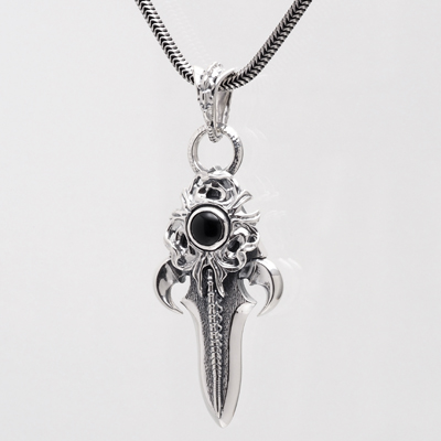牙狼　シルバー925 バンダイ　ネックレス 牙狼 GARO 魔導具シルヴァ 通常販売版チェーン ペンダント ガロ