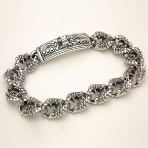 水に生まれしもの