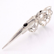 SCARY OVAL MOON CLAW