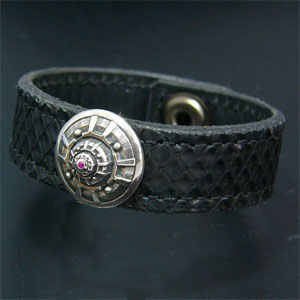 CIRCLE PARAMITA DOT WRISTBAND [SNAKE]