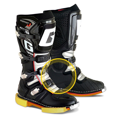 内側くるぶし補強修理 / ジェイ・モタード