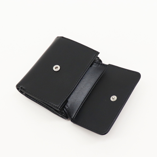 X-girl エックスガール OLD ENGLISH LOGO BUCKLE FAUX LEATHER MINI WALLET 三つ折りウォレット 105244054006