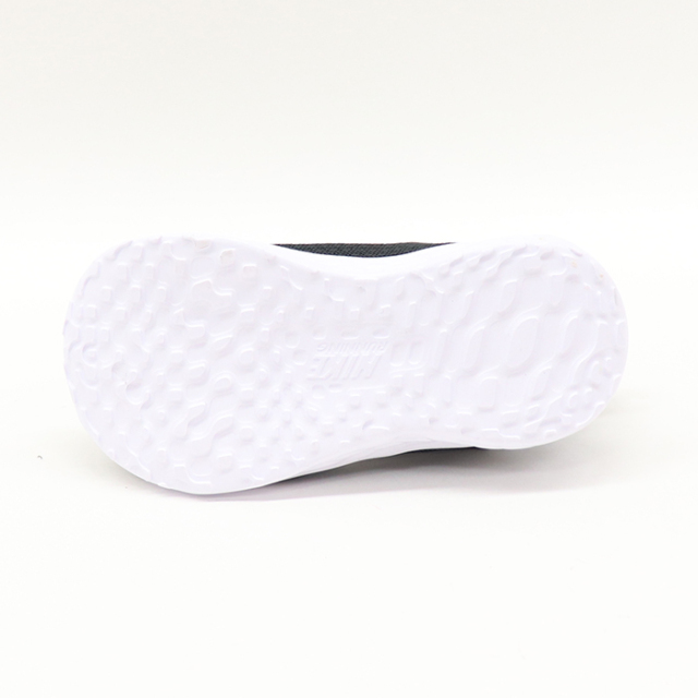 NIKE ナイキナイキ レボリューション 6 キッズシューズ DD1094