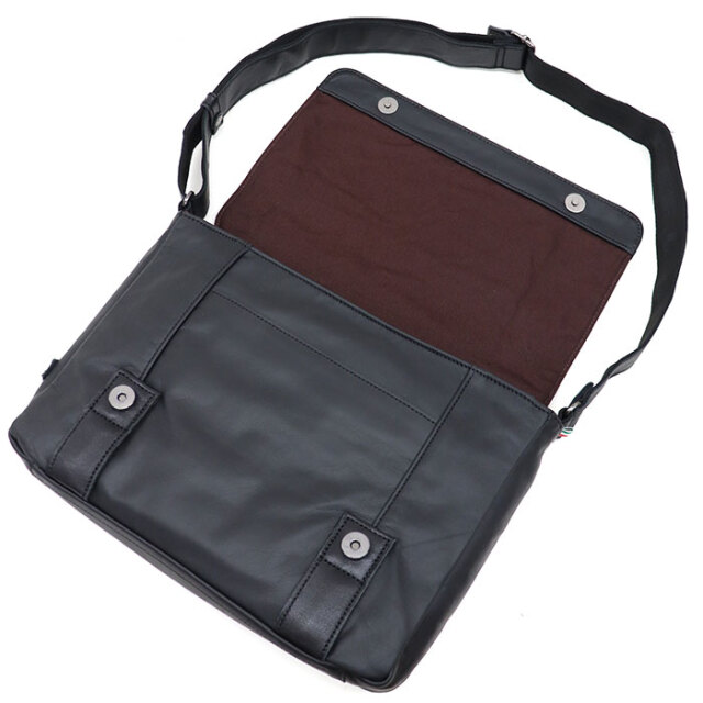 新品！DOUBLES(ダブルス) イタリアンレザー　フラップ　ショルダーバッグ DOUBLES ダブルス フラップショルダーバッグ イタリアンソフト
