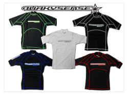 ラッシュガード　ステッチ入り！ ショート