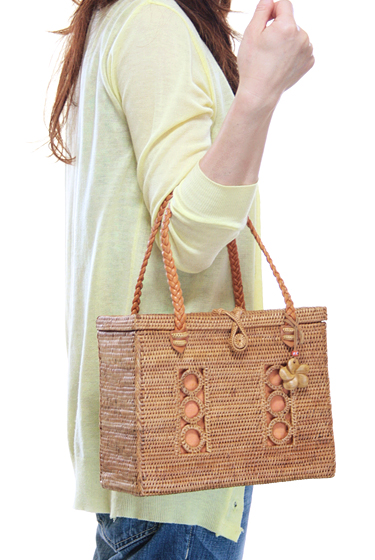 フタ付き　手提げ箱型カゴアタバッグ（ナチュラル）