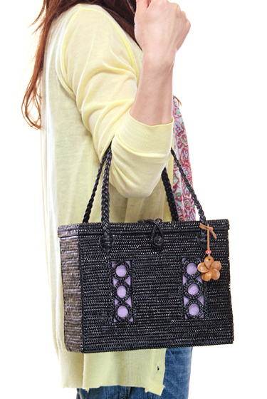 フタ付き　手提げ箱型カゴアタバッグ（ブラック）