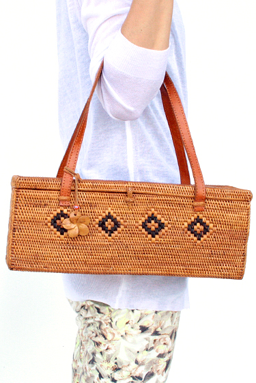 フタ付手提げ箱型アタバッグ